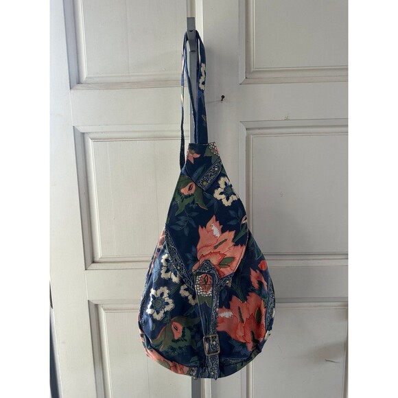 Handprint NYC/Seattle Vintage 100% Cotton Floral Sling Buckle Strap Backpack Bag - Picture 2 of 7
